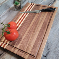 Walnut_Holly_andPadaukWoodCuttingBoard